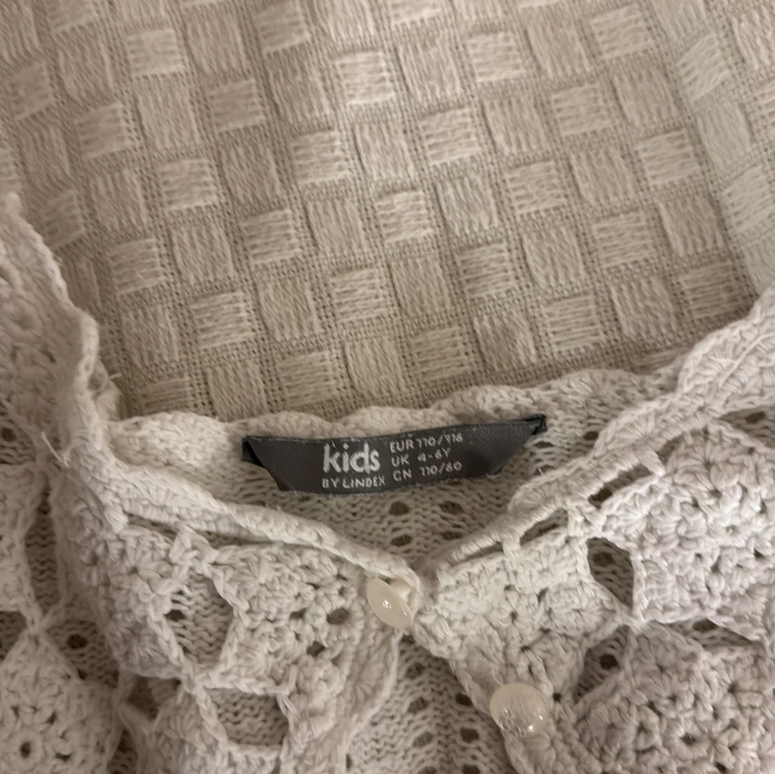 Vit stickad kofta från Lindex Kids - 91