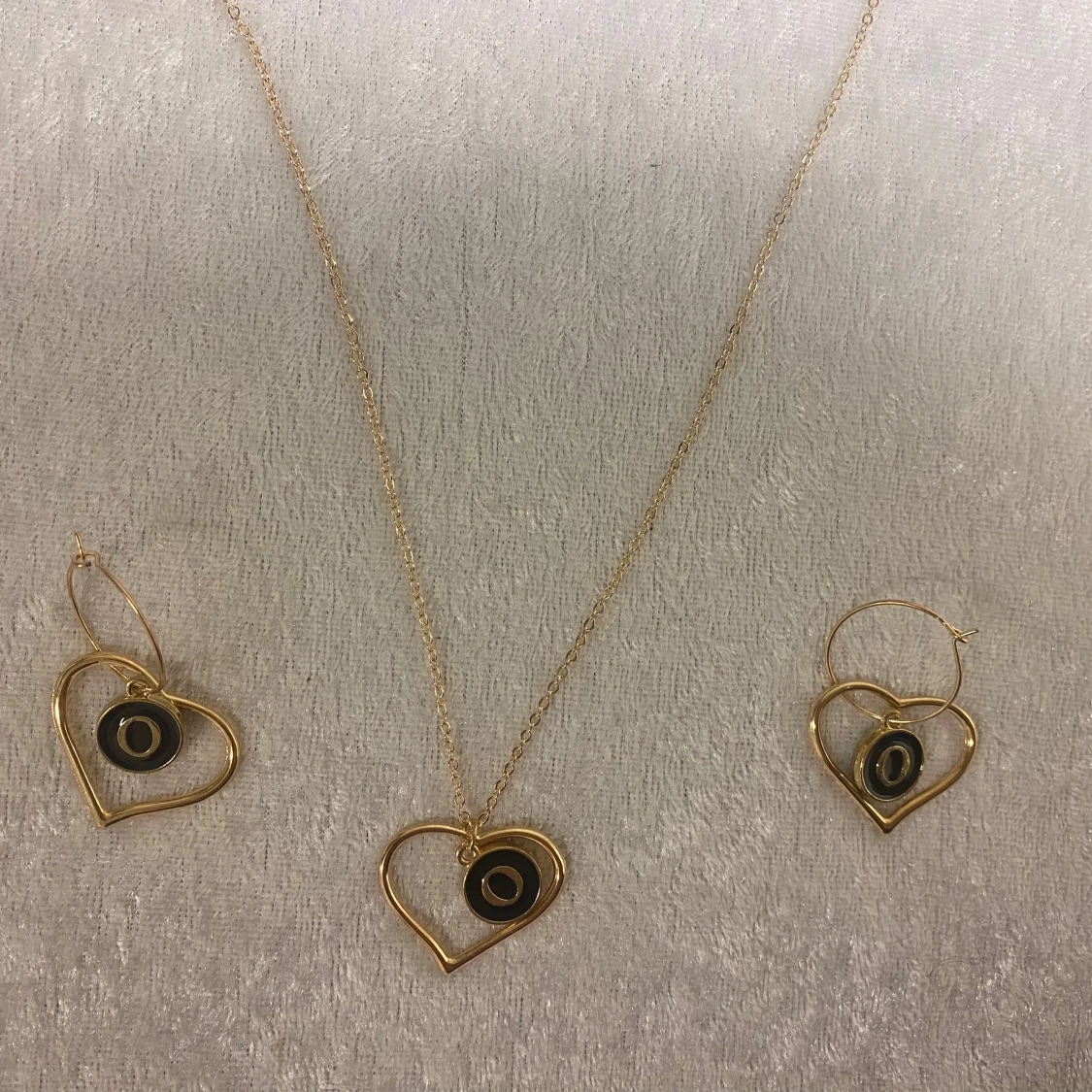 Guldhalsband och örhängen med hjärtan  - 92