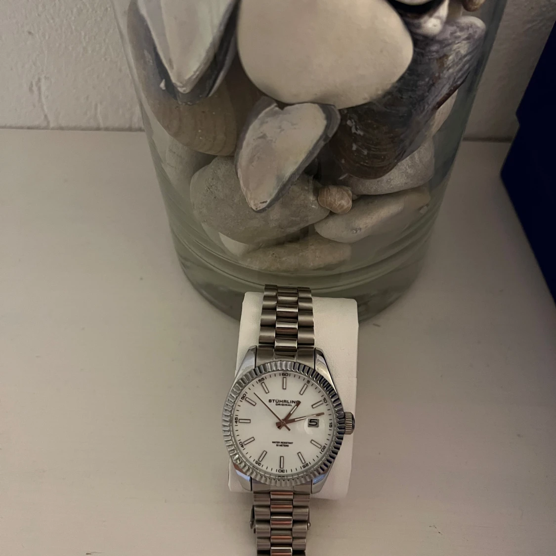 Silverfärgad klocka från Stuhrling - 90