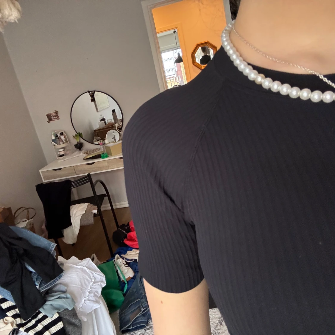 Svart ribbad croppad träningstopp - 91