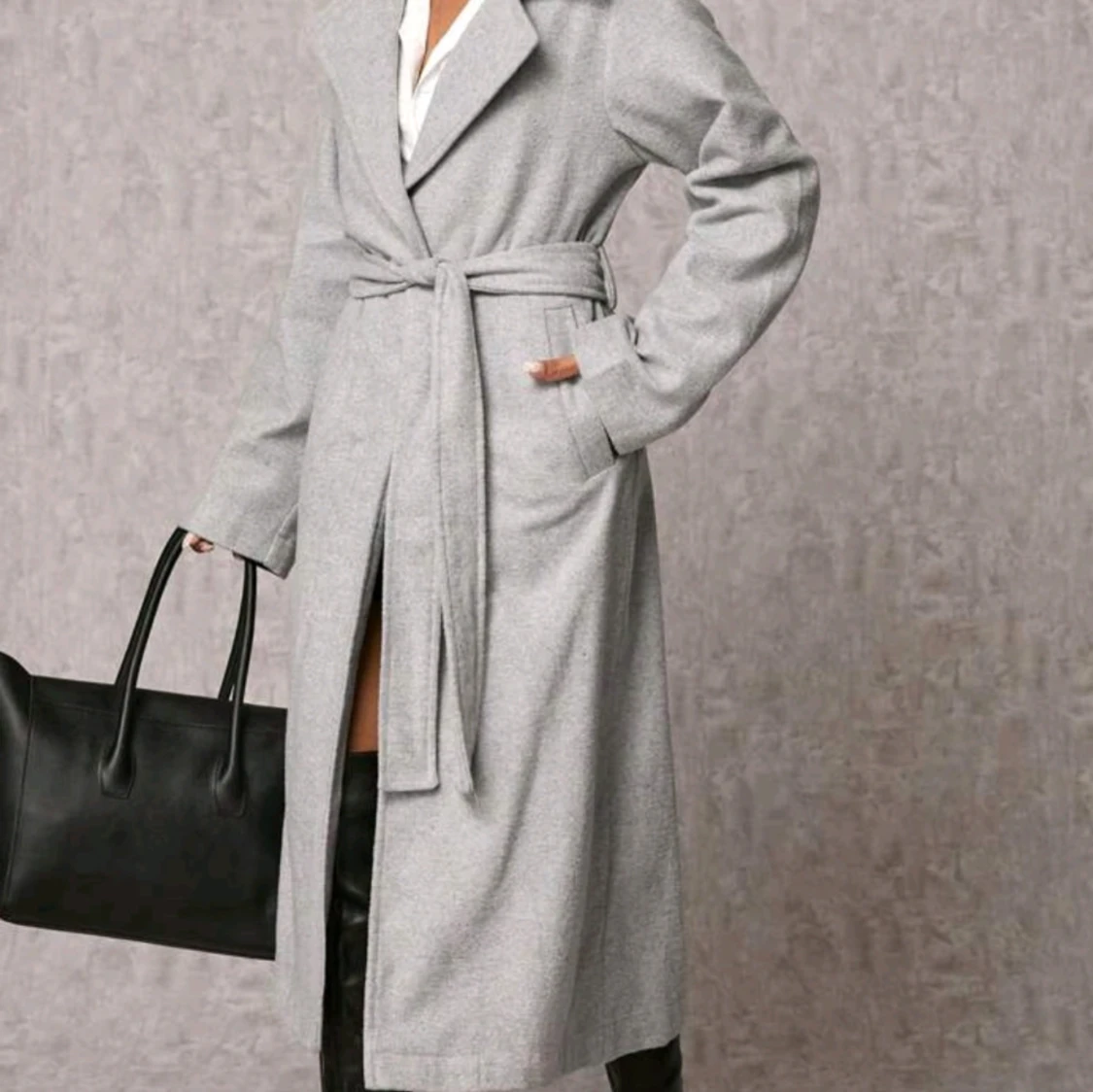 Grå kappa med bälte - 91