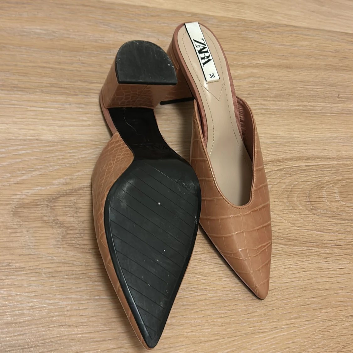 Bruna klackskor från Zara - 91