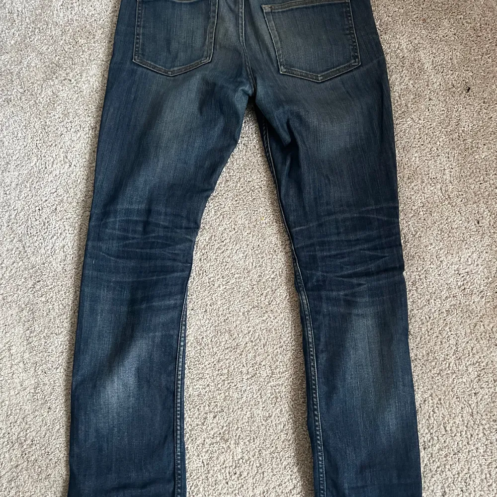 Blå jeans från Acne. Jeans & Byxor.