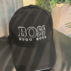 Hugo boss keps - Ny köpt och oanvänd 