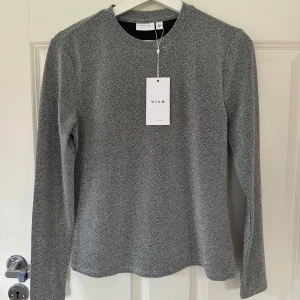 NY! Festtopp från Vila - NY Festtop från Vila med lapparna kvar