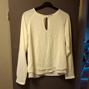 Blus  - Vit blus 