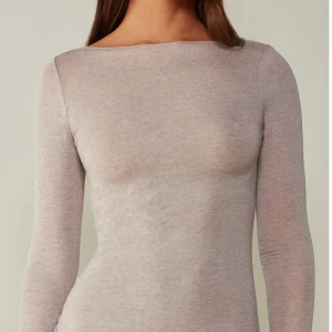 intimissmi tröja - väldigt bra skick, knappt använd.