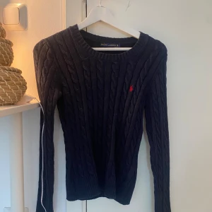 Ralph lauren tröja  - Säljer denna tröja då den int ekommer till användning skriv för fler bilder 💓