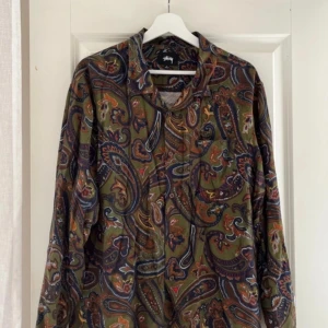 Stüssy skjorta  - Storlek L, 100% rayon, nyskick 
