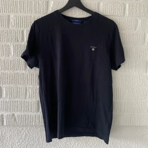 T-shirt Gant - T-shirt från Gant Mycket bra skick😊 Köparen står för frakten📦