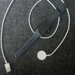 ạpplẹ wạtch serie 3 - Serie 3, 38mm. Inga skador, som ny, laddare tillkommer.