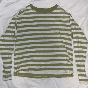 Long sleeved shirt - Basic wear