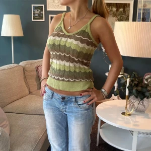 Glittrig topp - Såå snyggt glittrigt linne i missoni mönster 💛💛💛går att ha längre än på bilden också 