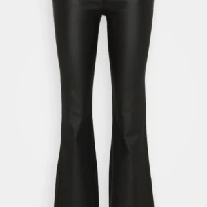 Låga skinn byxor  - Lågmidjade skinnbyxor från only❤️ storlek M men passar mig som har 36.