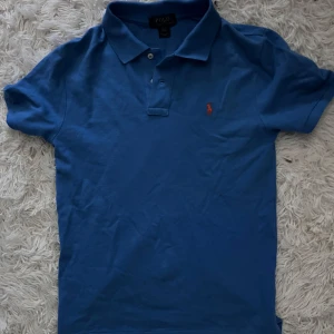 Polo Ralph Lauren piké - Har knappast haft på mig denna fick den som present av mormor. Jag tror nypris borde ligga på runt 1000~ 