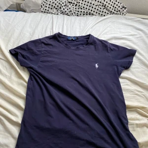 Polo tröja - Helt ny tröja och jätte bra material🤙