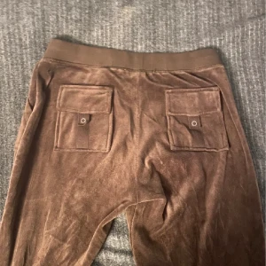 Vintage low waist Juicy Coutore - Storlek M på båda