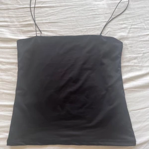 Linne - Aldiganvänd ena bandet ser slitet ut vet inte vad som har hänt helt ärligt 