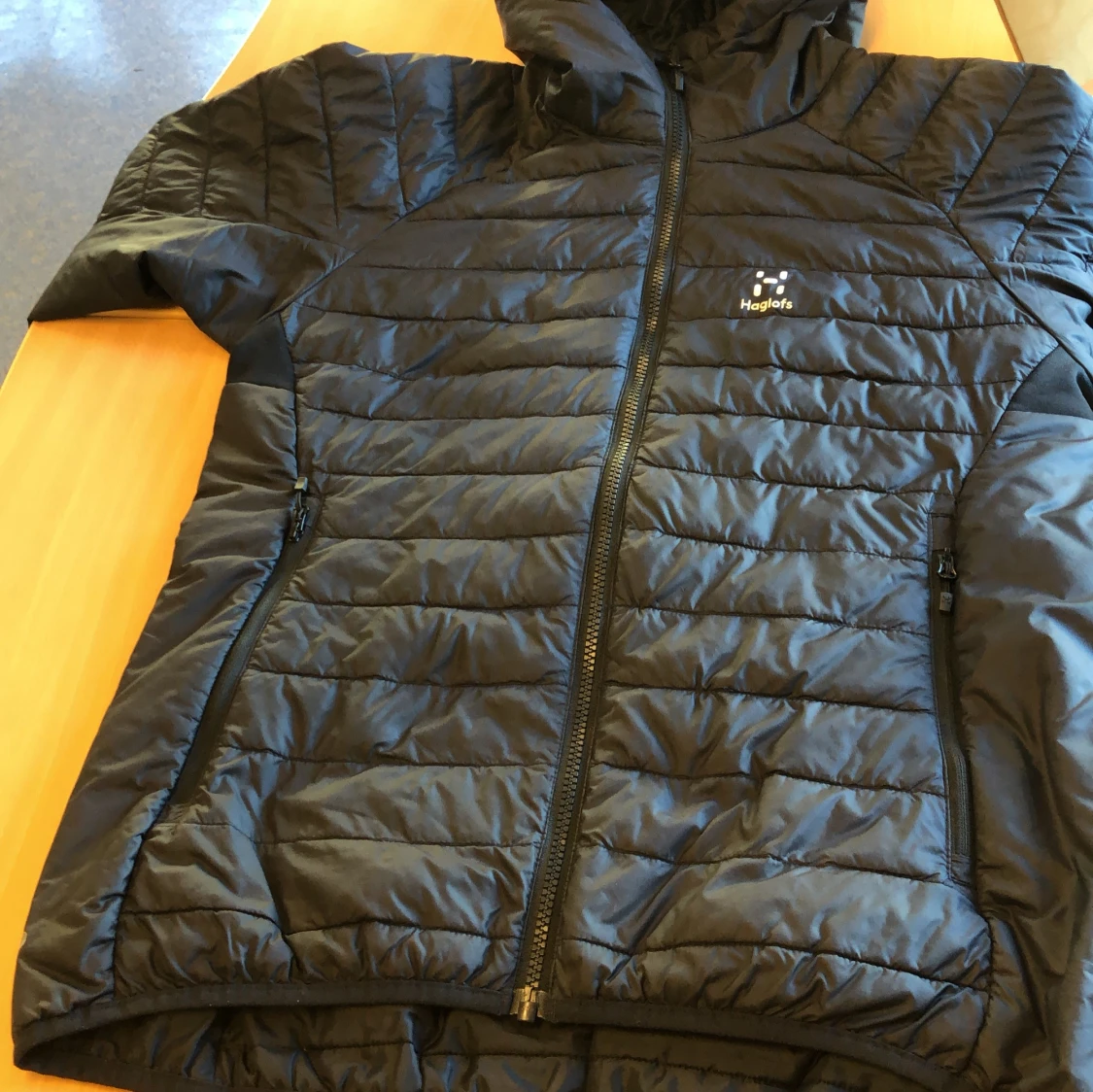 En Haglöfs jacka - 90
