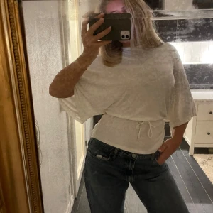 Filippa K tshirt - Filippa K. Storlek S. Slutsåld på hemsidan. Nypris 1.299kr.