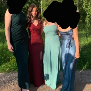 Balklänning  - Säljer min gamla balklänning från 9an. Använd 2ggr❤️inga defekter