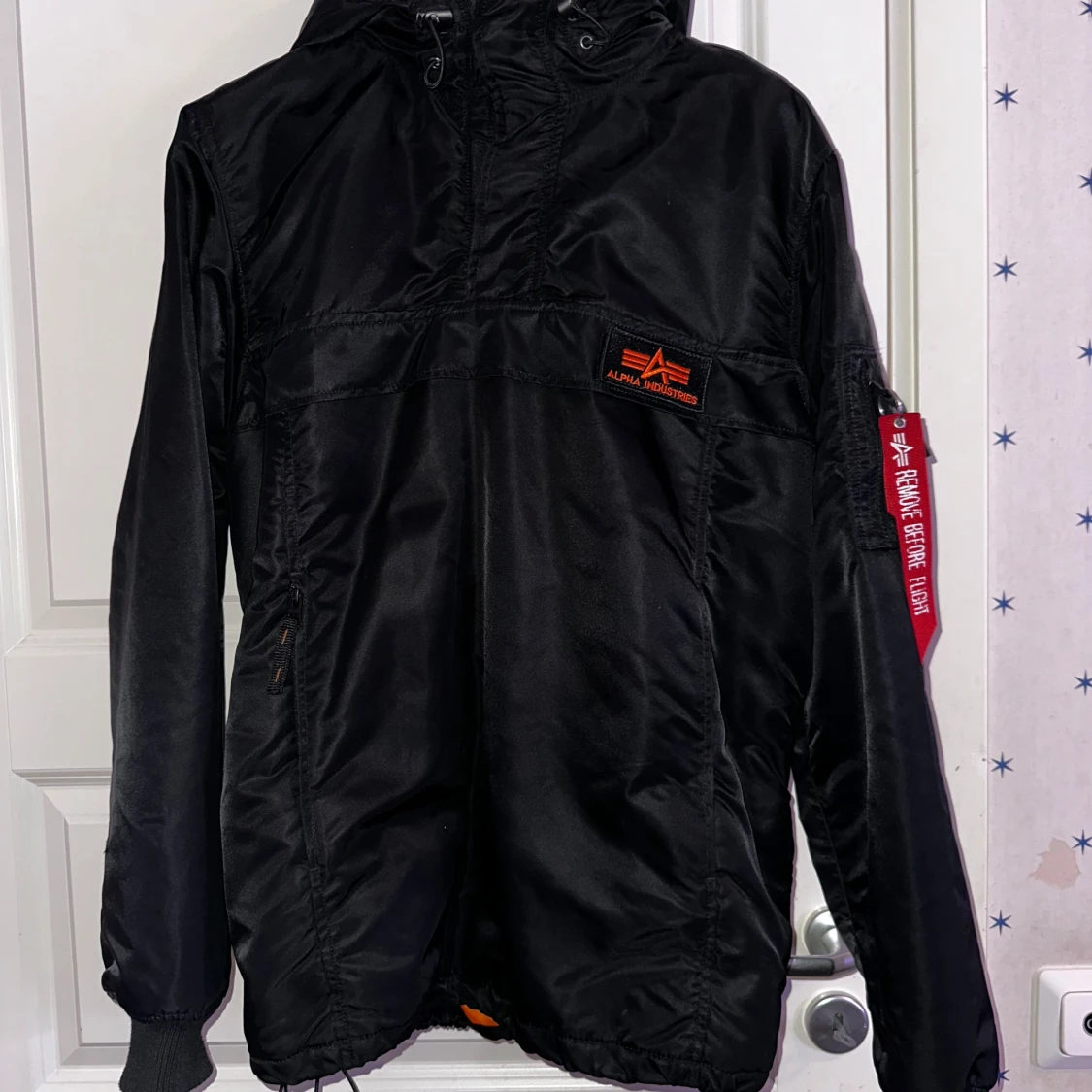 Alpha Industries svart jacka, storlek L