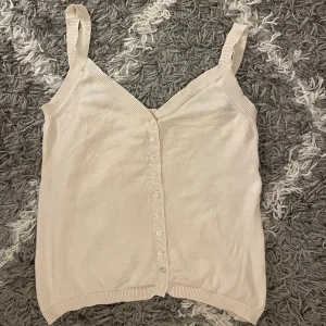 Linne med knappar - Super skönt material