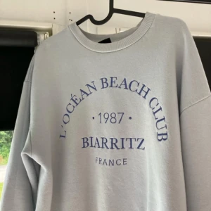 Gina tricot tröja - Storlek S Babyblå färg  Använd bara fåtal gånger 💙