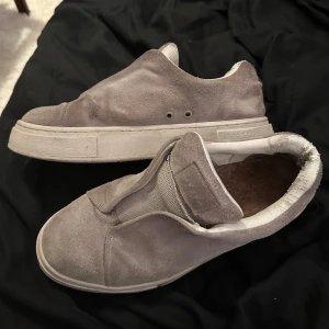 Eytys  - Säljer nu mina eytys, dem är ganska använda därav priset. Box ingår