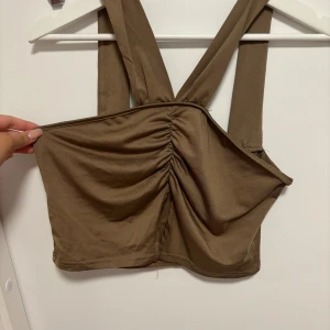 Brun topp - Brun topp