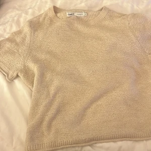 stockad - säljer denna fin stickade tröjan ifrån only då den inye kommer till användning 🩷