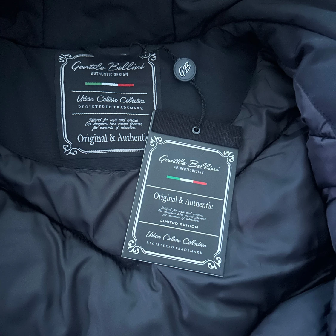 Svart parkajacka med pälsdetalj - 93