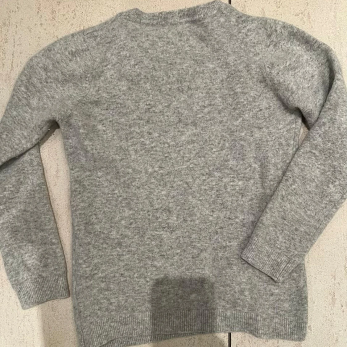 Grå tröja från Gant - 90