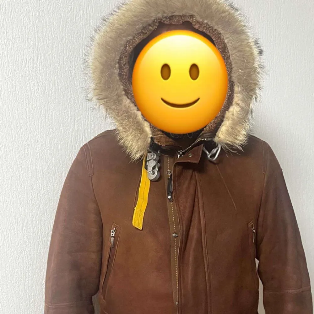 Hej säljer en sällsynt parajumpers jacka i storlek L den är i bra skick . Jackor.