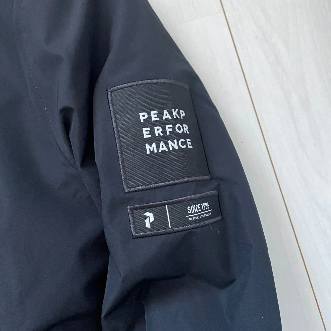 Mörkblå  parkajacka från Peak Performance - 90
