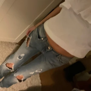 Lågmidjade jeans - Lågmidjade jeans från Dolce Gabbana! I stlk 27
