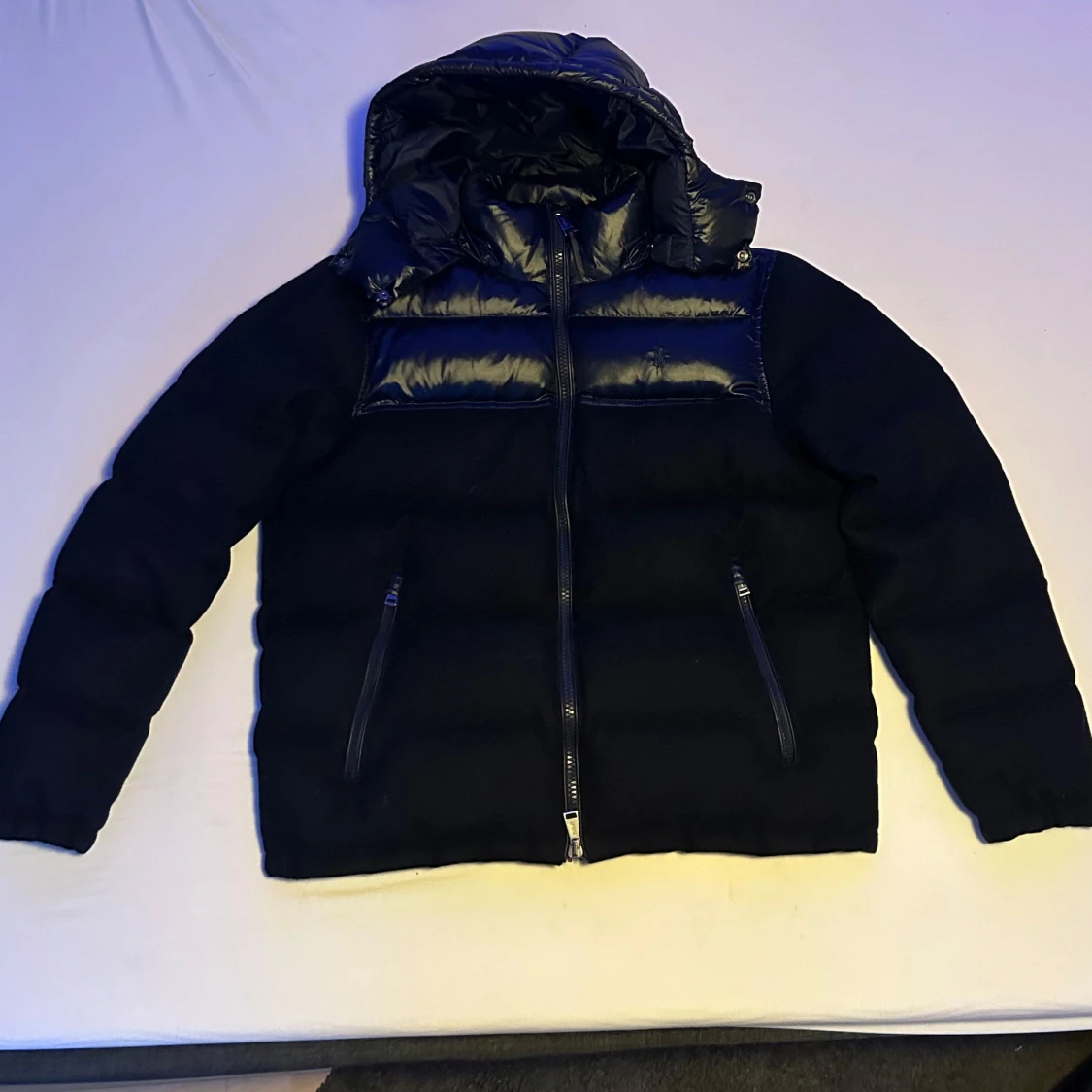 Navy blue dunjacka med huva