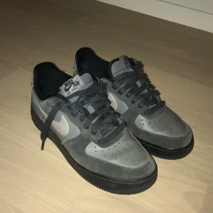 Air force 1 - Säljer de på grund av att jag inte använder de längre storlek 40 - 40,5 