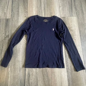 ralph lauren tröja - storlek 140 men passar xs