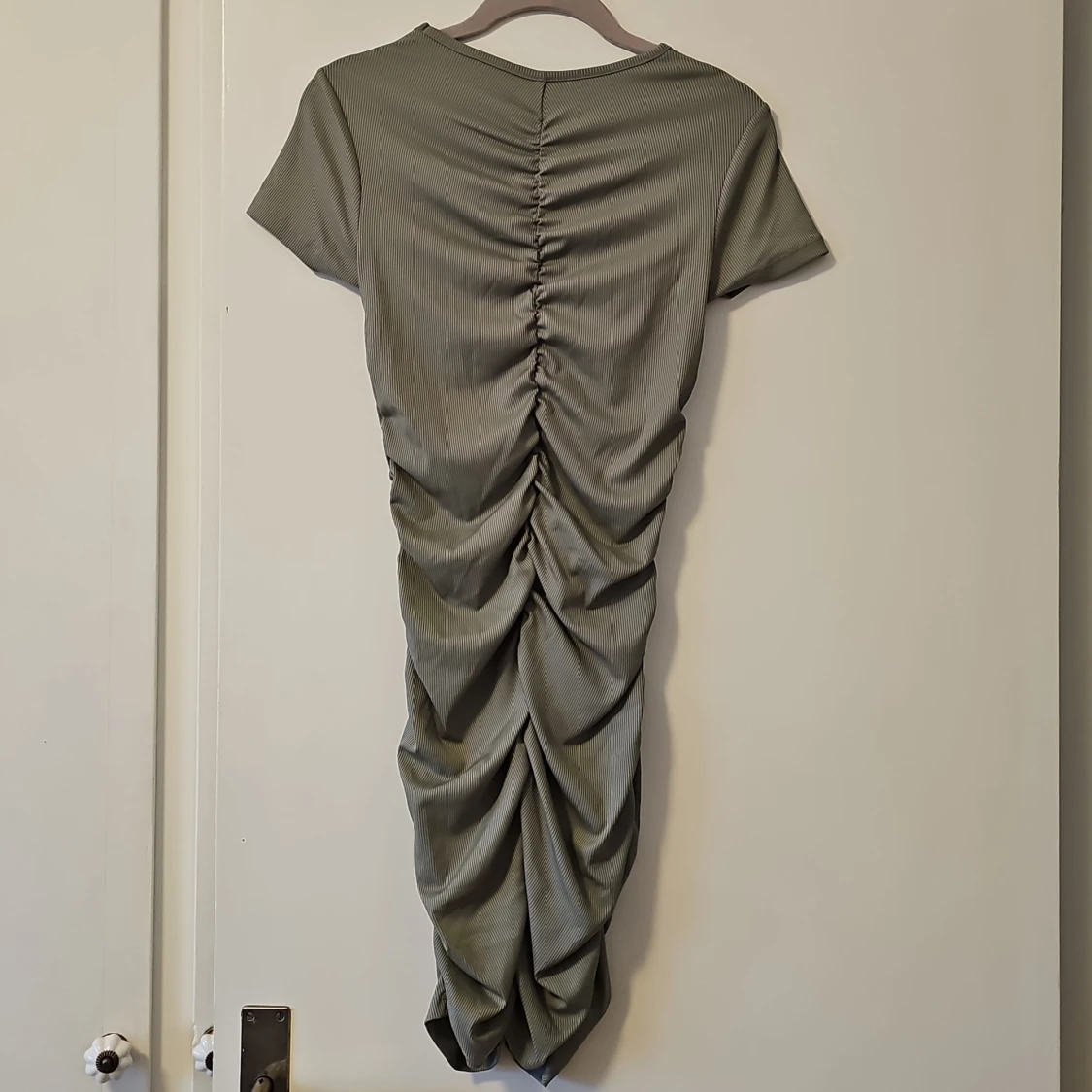 Grön klänning från H&M Divided - 1