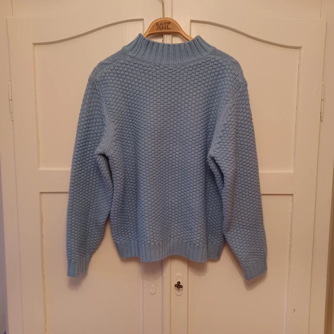Ljusblå stickad tröja - 1