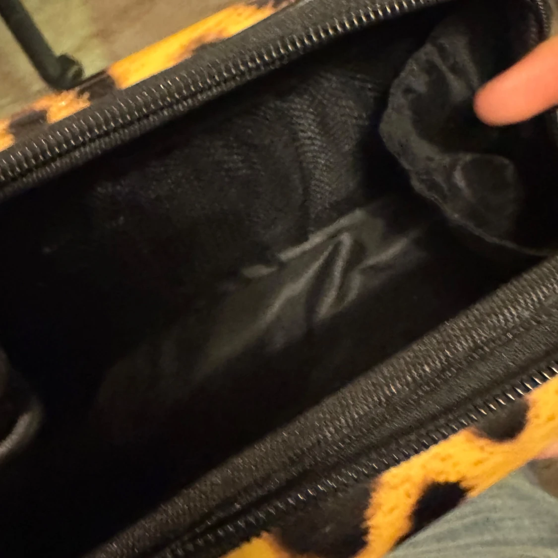 Leopardmönstrad axelväska från Forever Young - 1