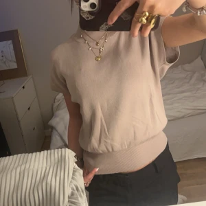 T shirt - Supersnygg tröja, aldrig kommit till användning 