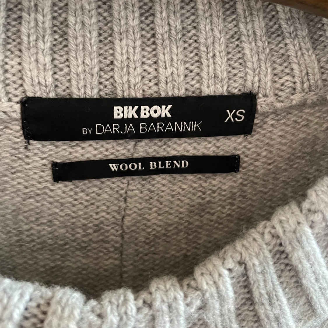 Grå ull tröja - 91