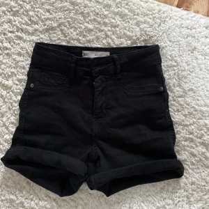 Shorts  - Är stretchiga 