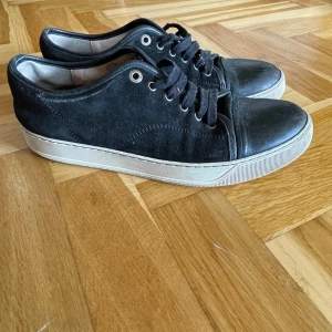 Lanvin  - Strl 8 = eu 42 Använt skick.  