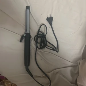 Lock tång  - Är i god skick trots köpt för länge sedan, har bara inte använt den så mycket. Den har inga defekter som jag kan se! Försöker bli av med den då den aldrig kommer till användning