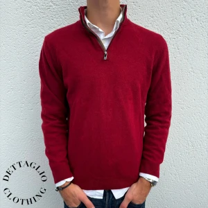 Massimo Dutti Tröja - Tröja från Massimo Dutti | Skick: 10/10 | Storlek: M | Nypis: 799kr | Säljer för 379kr | Spårbar frakt via Postnord eller Instabox | Hör av dig vid frågor eller funderingar 