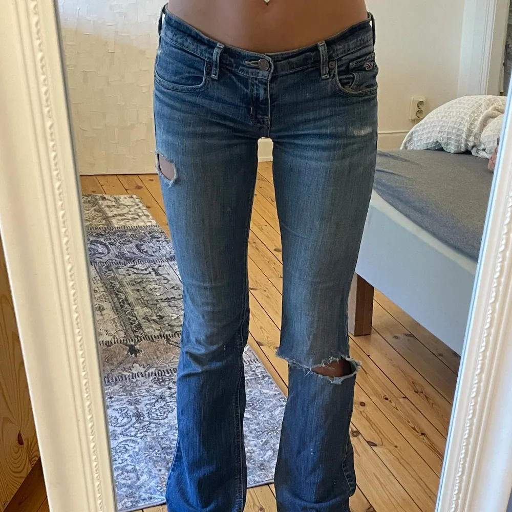 Snygga lågmidjade jeans från Hollister💖. Jeans & Byxor.