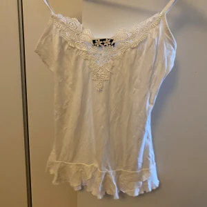 Topp - Spets topp från vero moda🤍